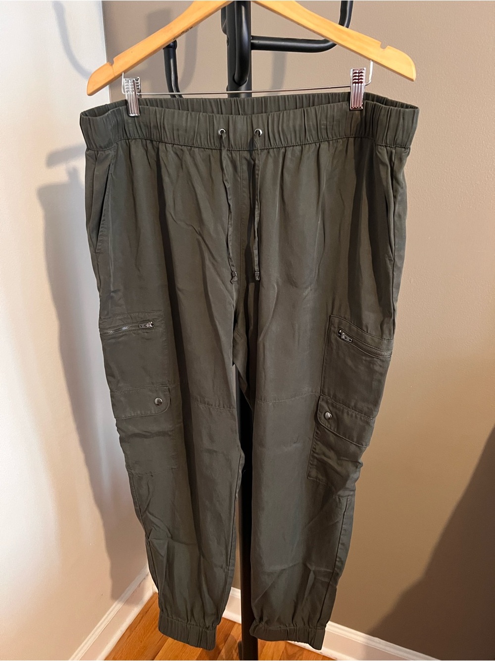 U.S. Size XL - Banana Republic Olive Cargo Jogger Pants